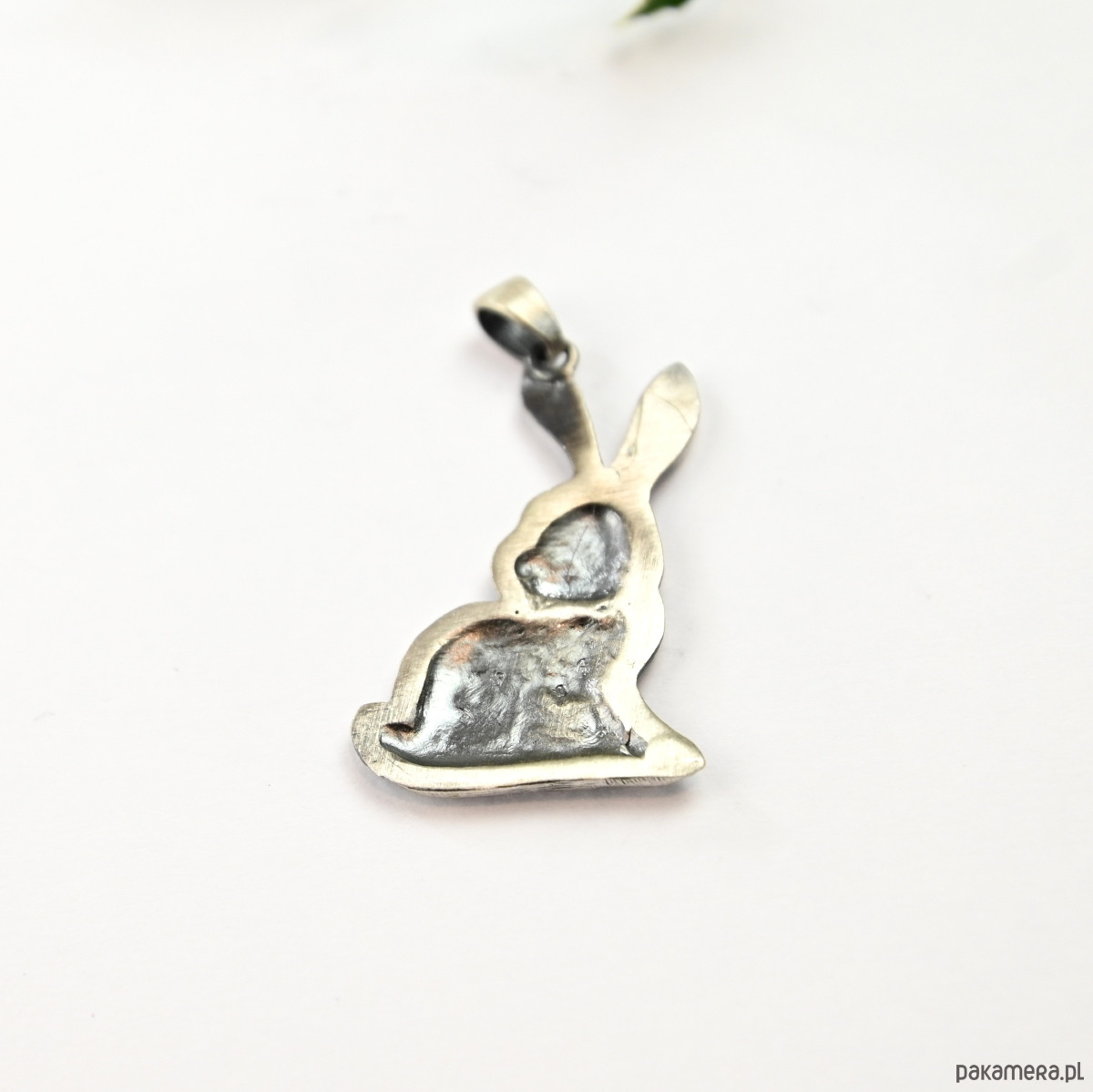 wisiory Zawieszka z zajączkiem szarym 3