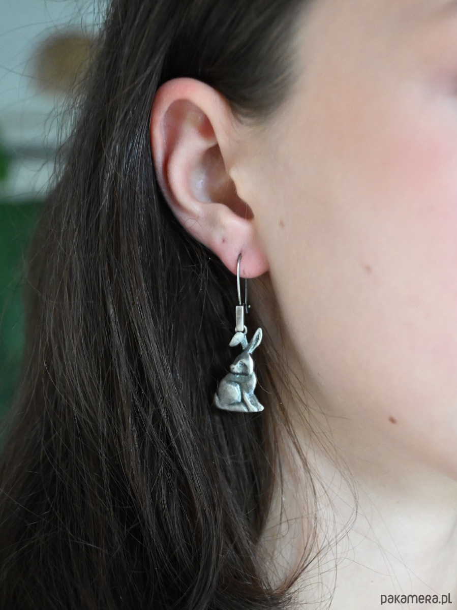 kolczyki srebrne Kolczyki srebrne z zajączkami szare - biżuteria handmade 2