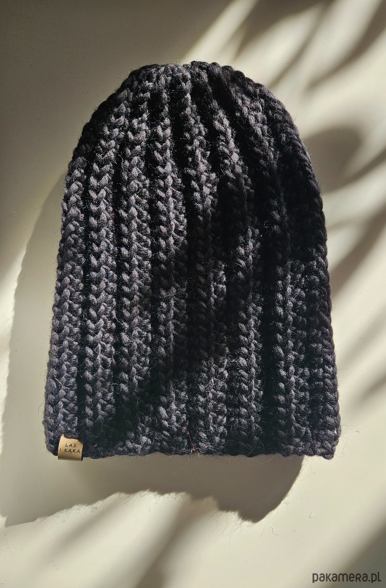 czapki damskie Czarna czapka wełniana 2