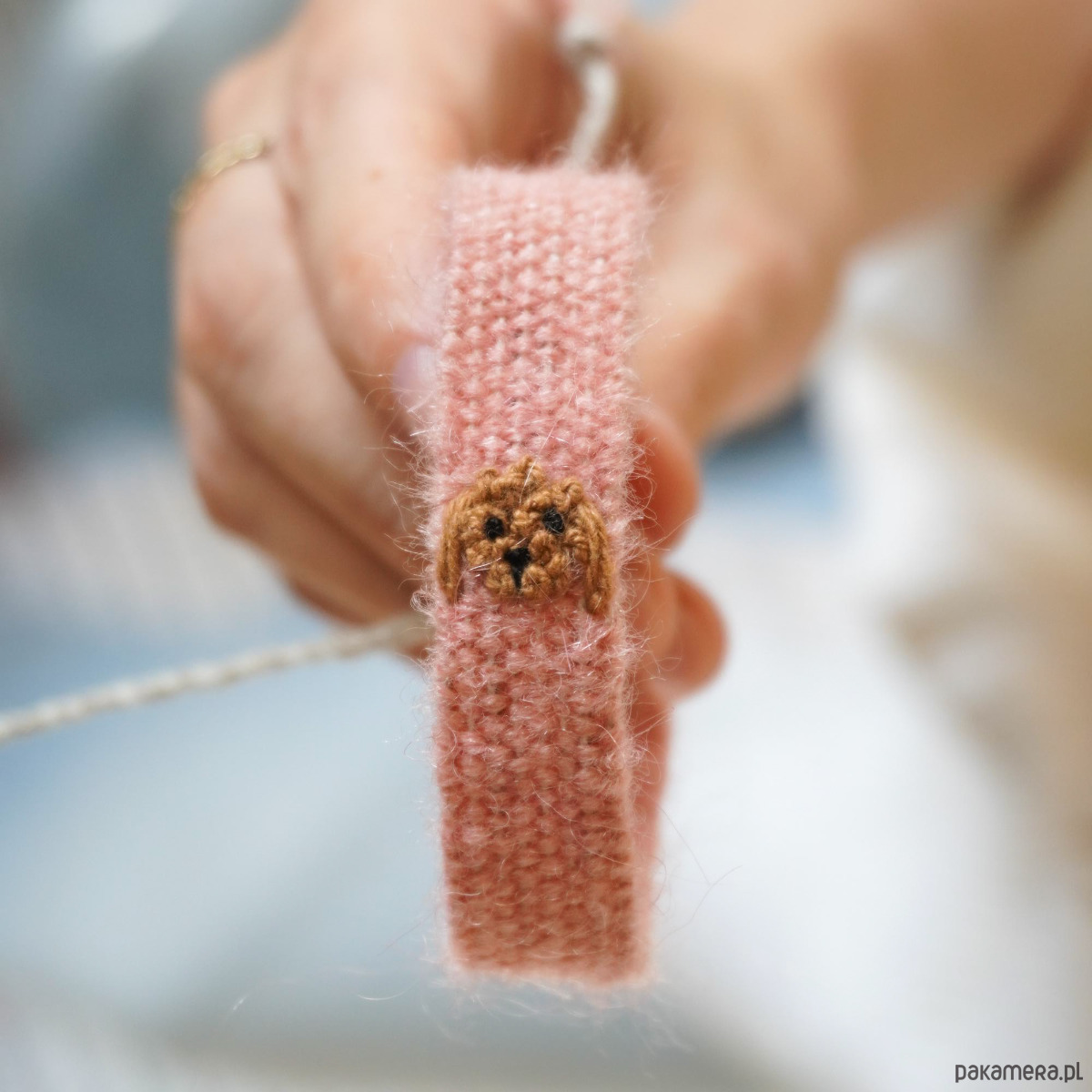 bransoletki na sznurku Ręcznie robiona bransoletka z haftowowanym pieskiem - pudel, spaniel 3