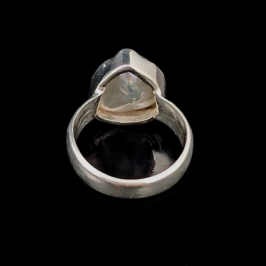 pierścionki srebrne Pierścionek surowy z perłą 6