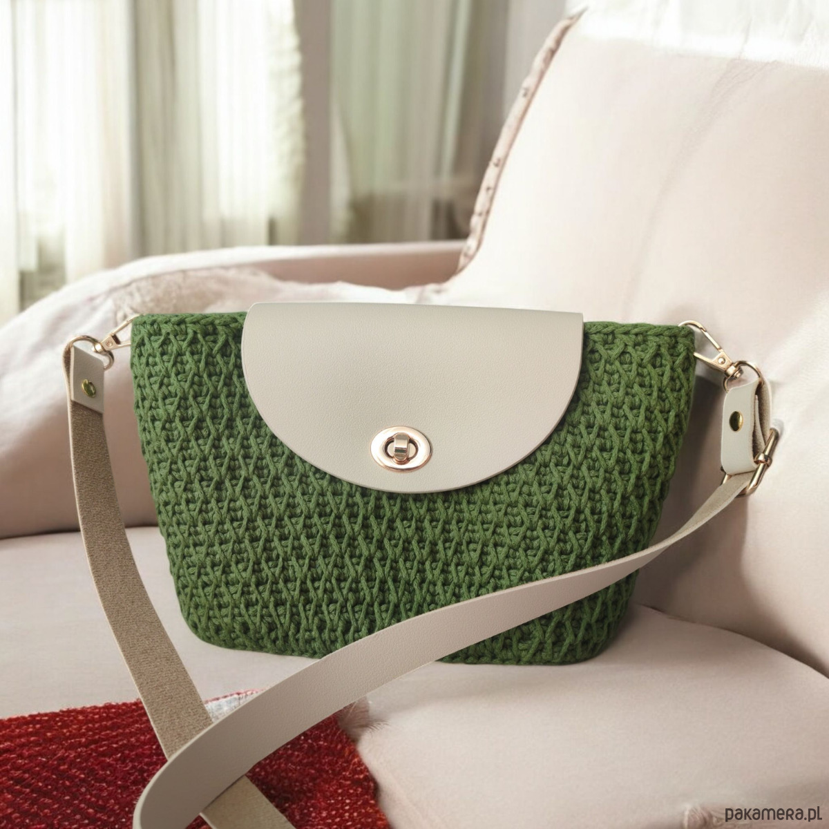 torby na ramię Zielona torebka kuferek z klapką ecru 1