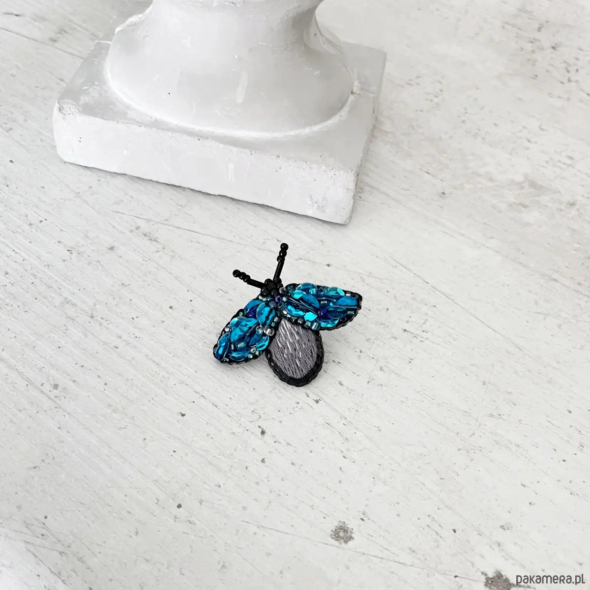 broszki Broszka BZYK 37 ręcznie haftowana przypinka owady koraliki 1