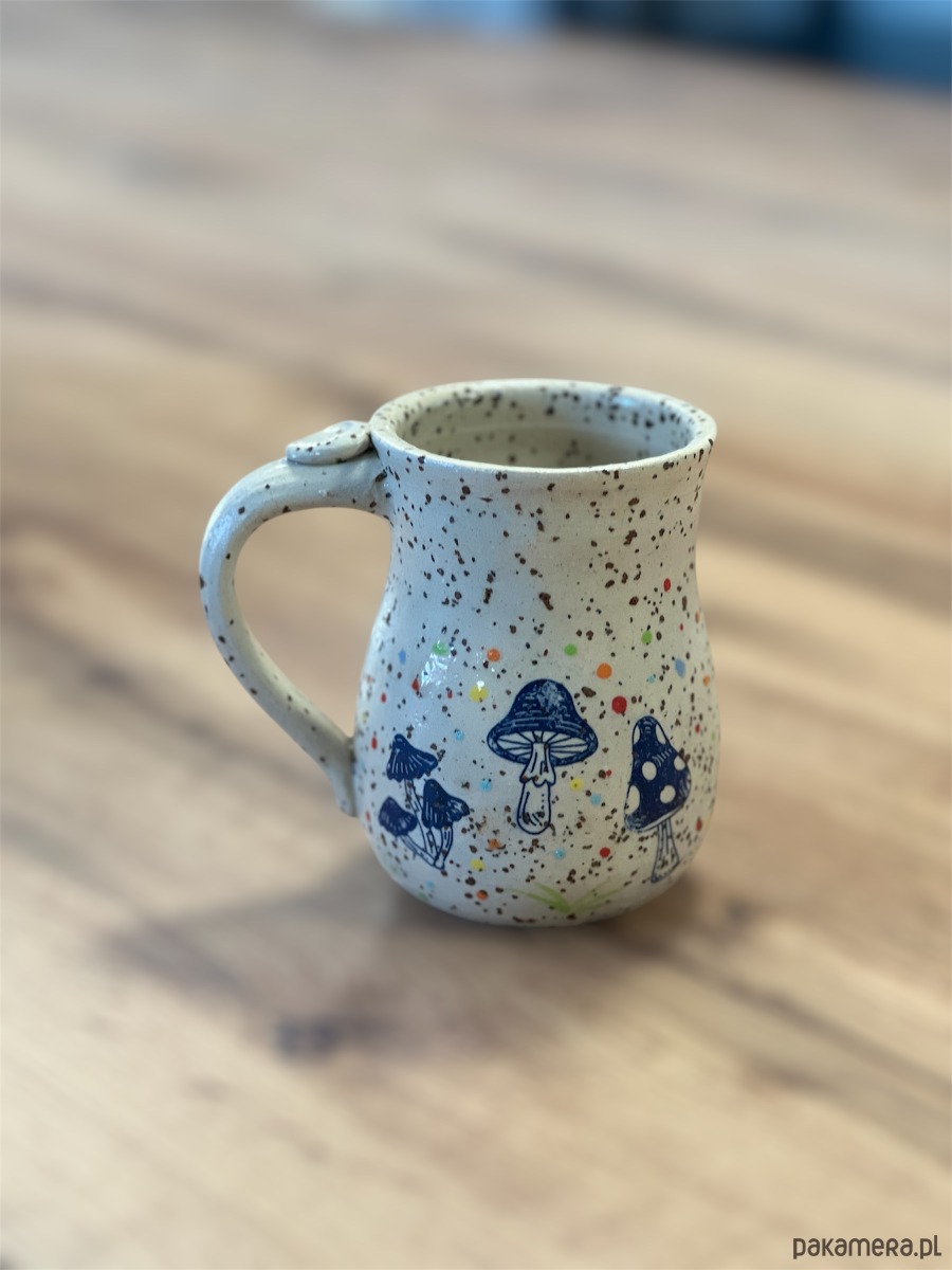 kubki Kubek z grzybkami 1