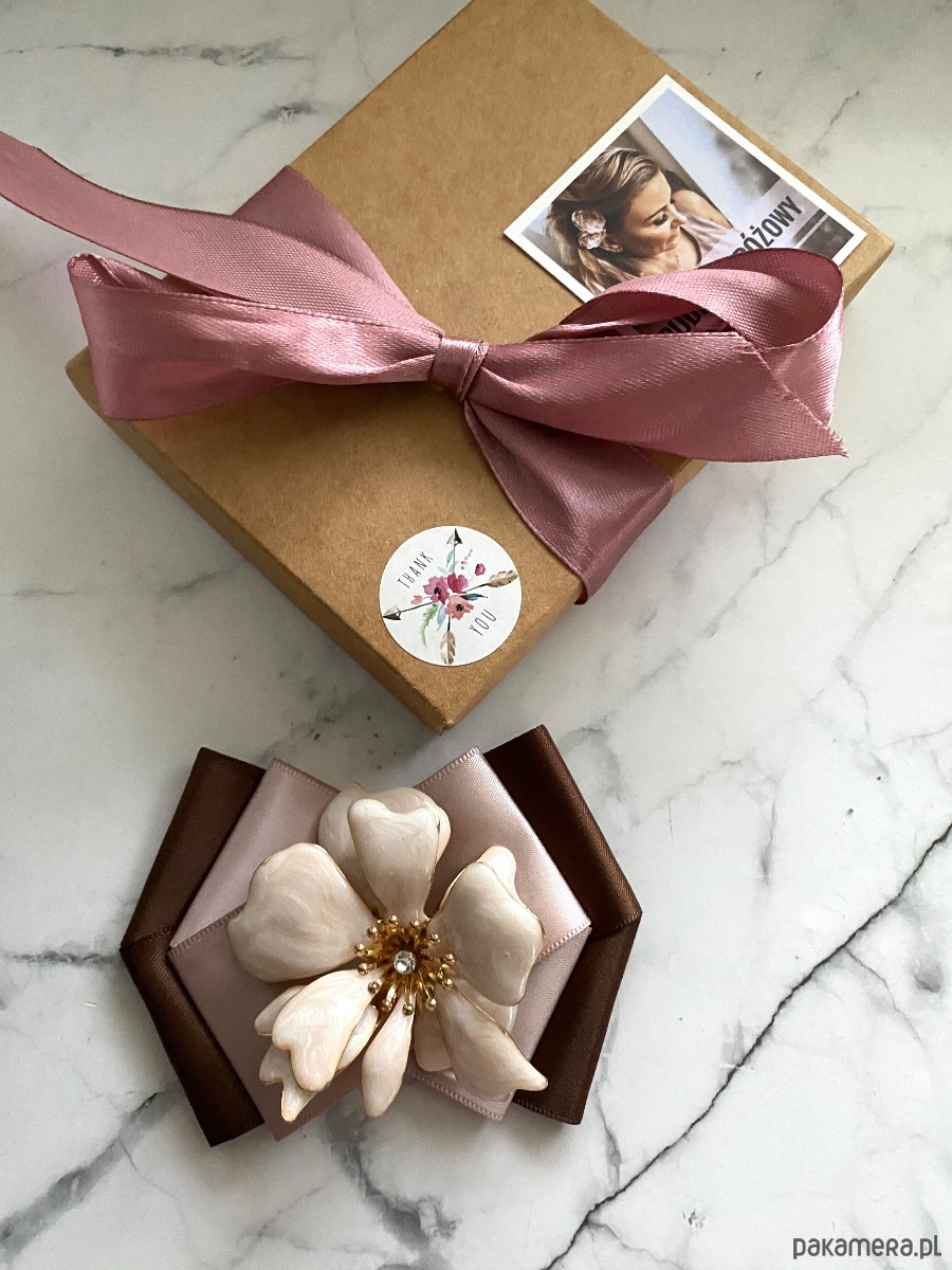 broszki Brosza  z niesamowitym perłowym Kwiatem 3d    NEW 6