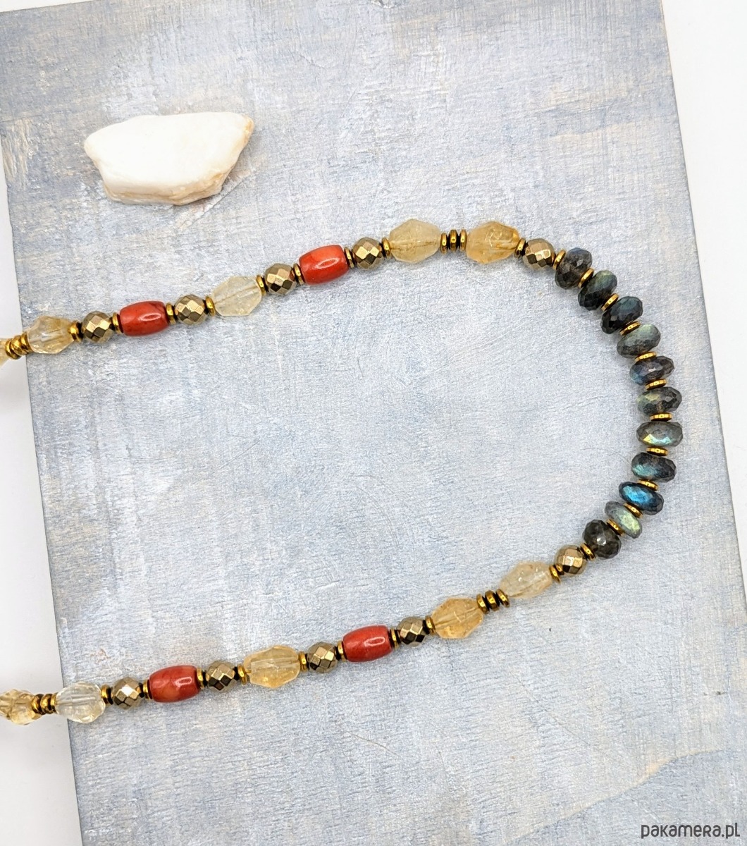 złote naszyjniki Naszyjnik Atena ze zjawiskowym labradorytem 3