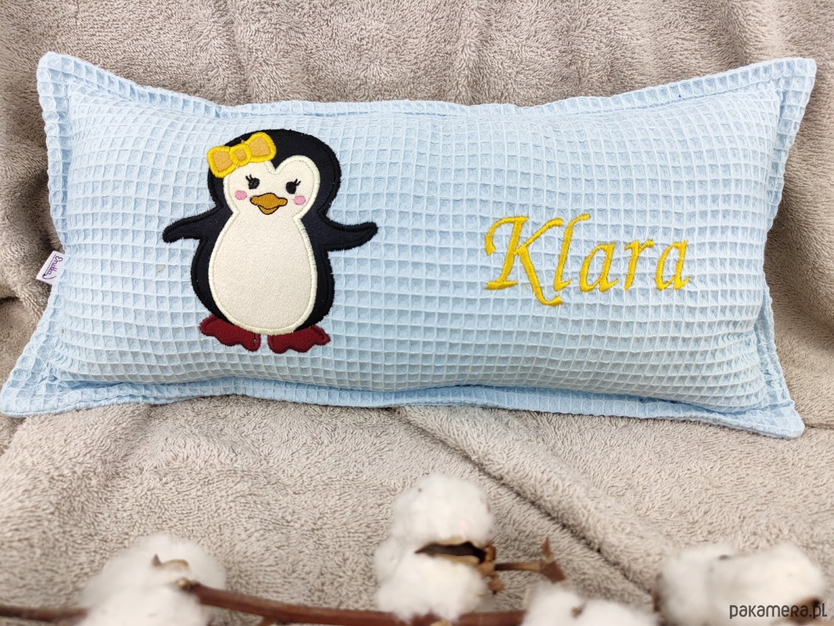 poduszki do pokoju dziecka Personalizowany prezent dla dziecka - imienna poduszka z pingwinkiem 1