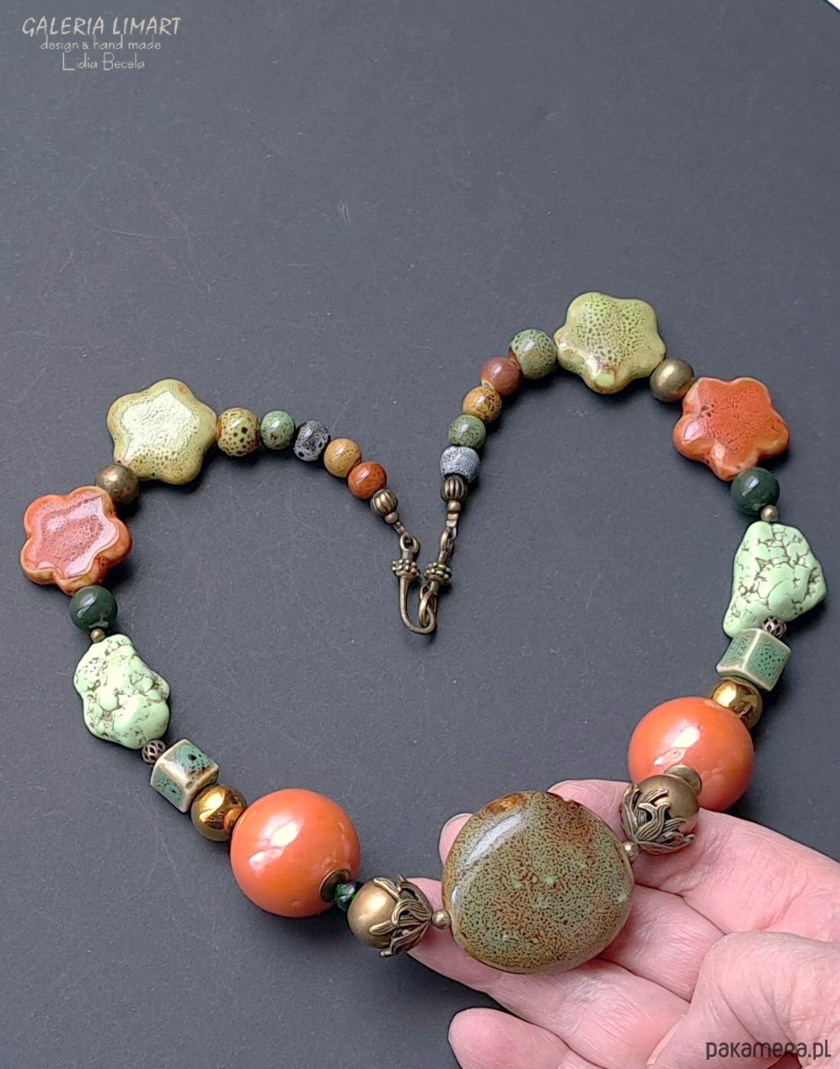 korale Elegancko i unikatowo Naszyjnik w kolorach jesieni z ceramiki i howlitu Prezent 3