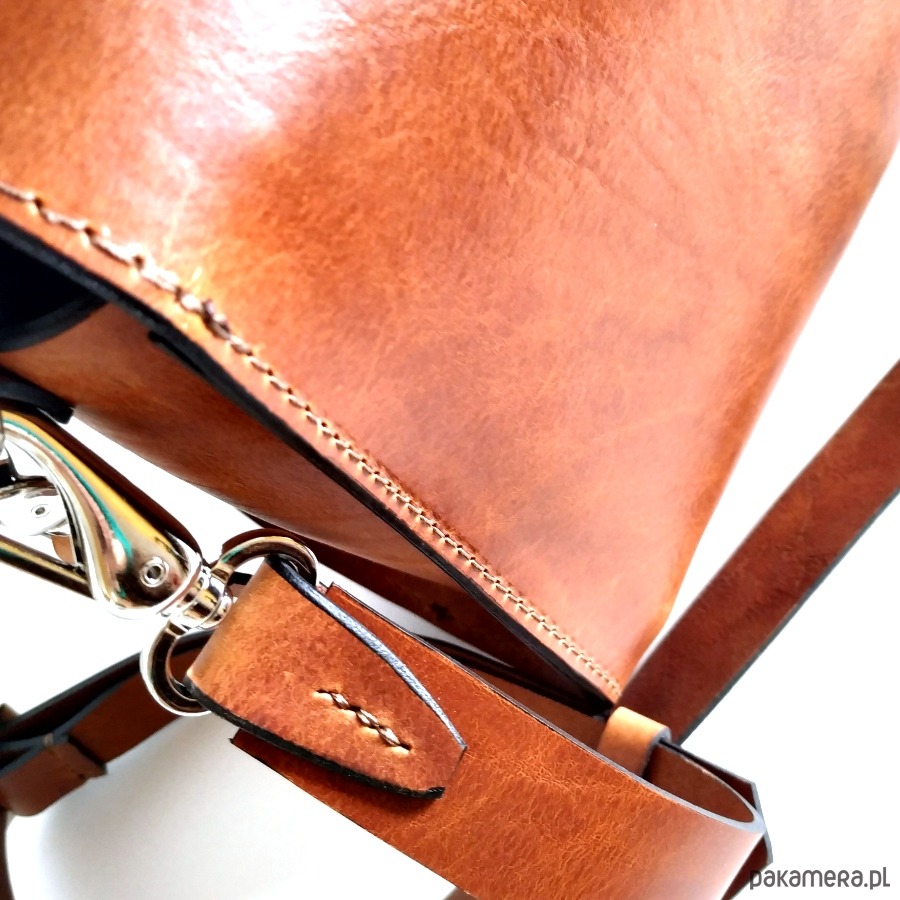 torby na ramię MIDI CUBE klapka koniak 5