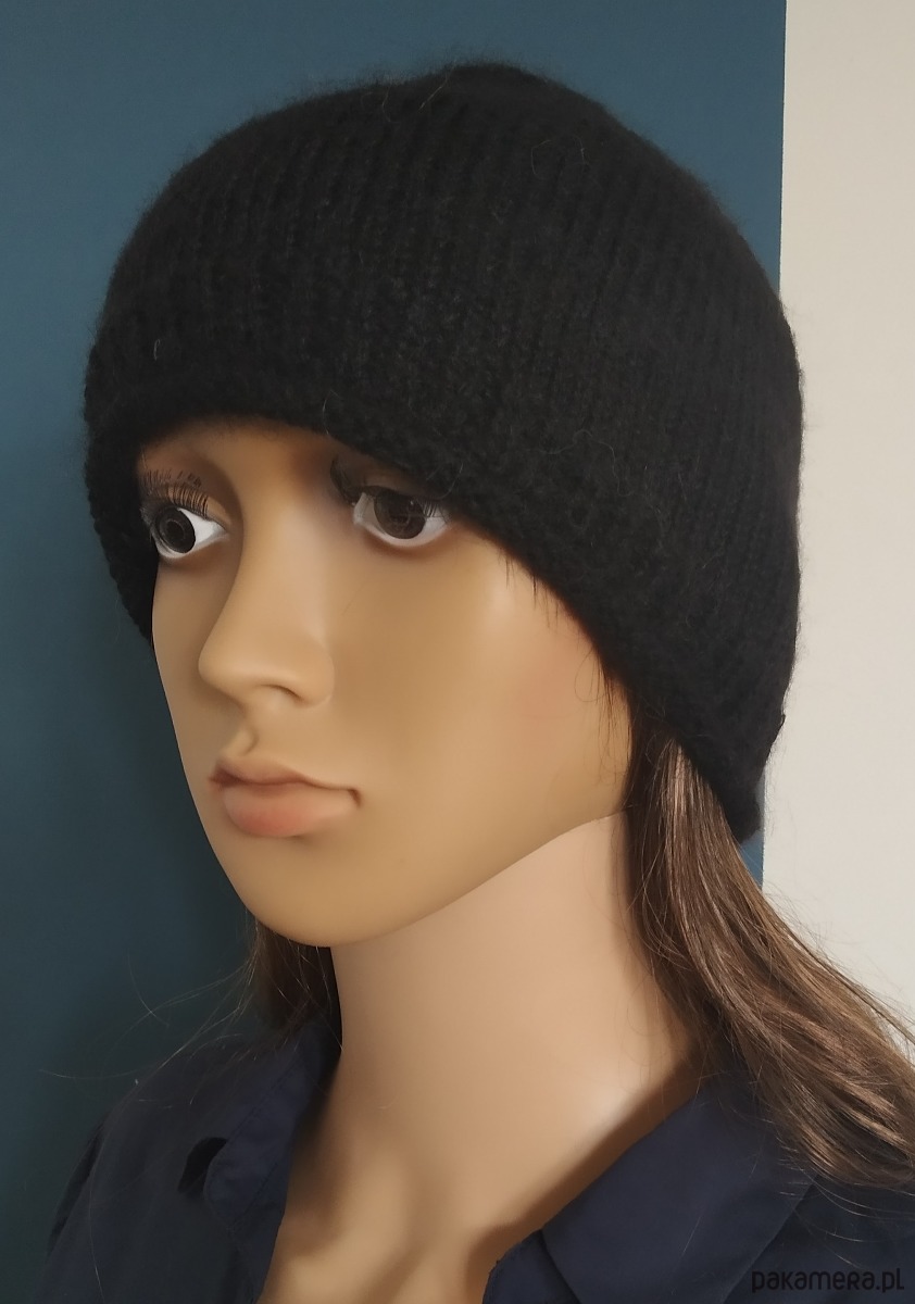 czapki damskie Czapka Cloche cienka przejściowa z moheru czarna 1