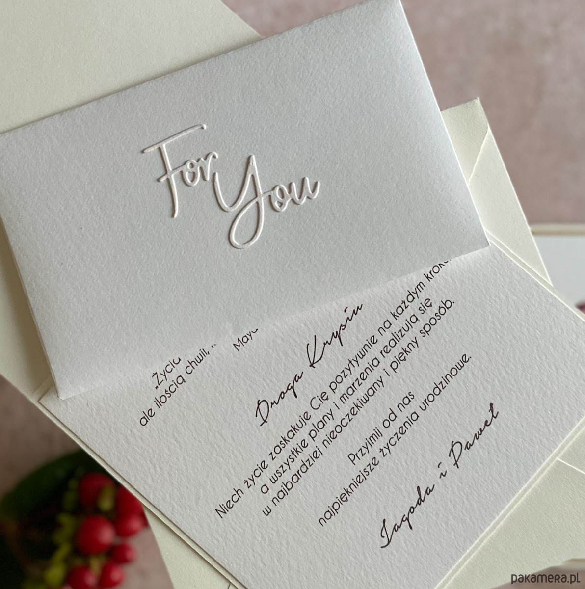 kartki scrapbooking Kartka urodzinowa z kopertą prezentową, BH 65 1