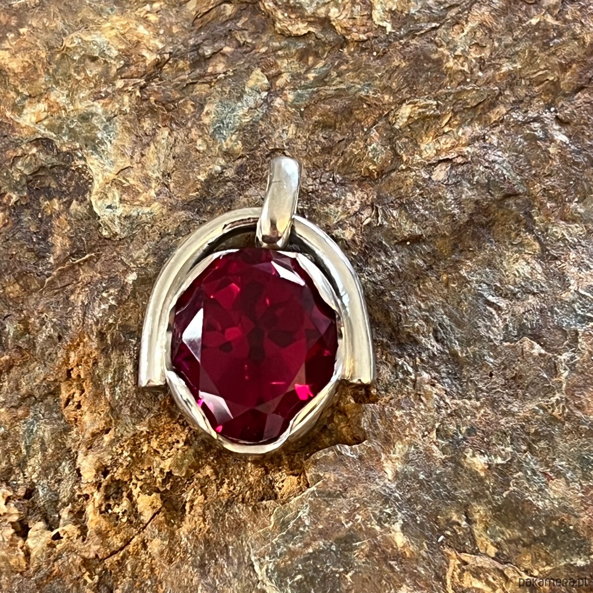 wisiory Srebrna zawieszka  z czerwoną dużą cyrkonią - VINTAGE 1