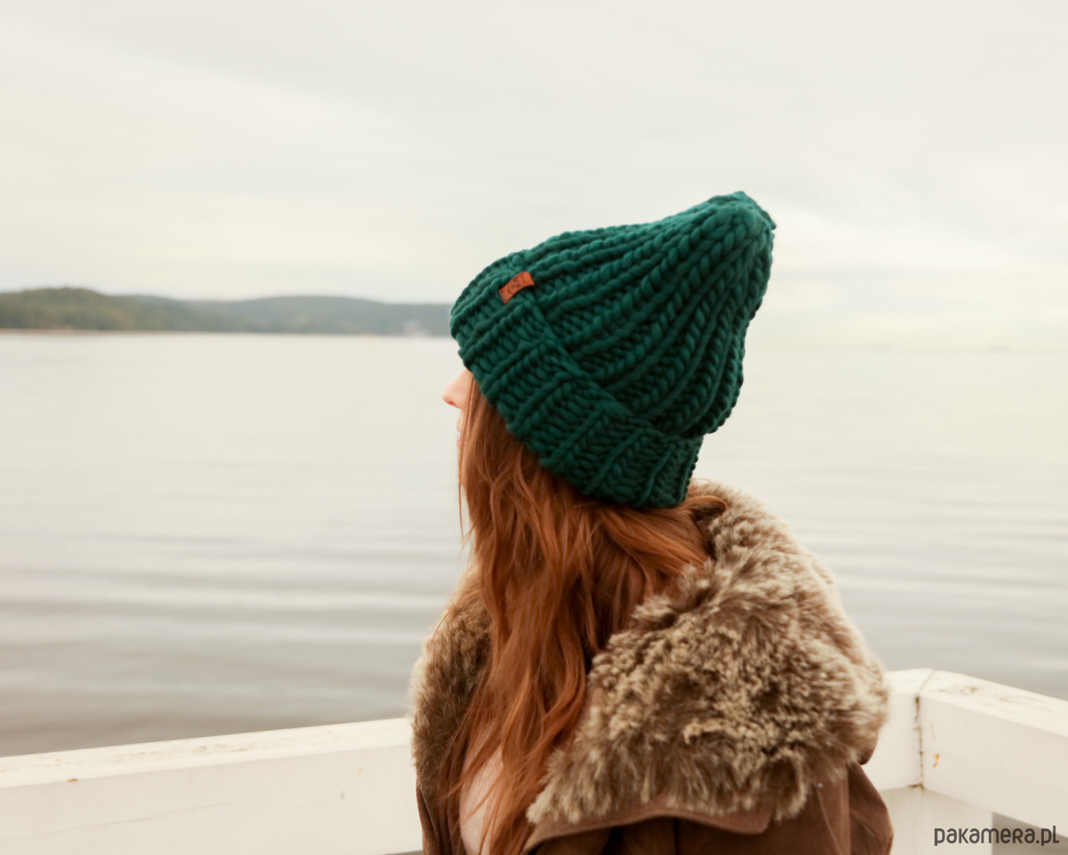 czapki damskie Klasyczna czapka oversize z grubej wełny butelkowa zieleń 5