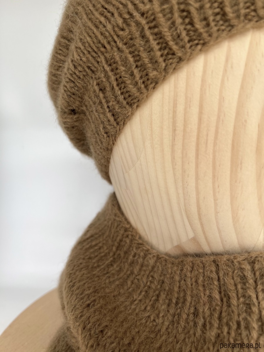 czapki damskie Camelowa czapka beretowa z wełny alpaki Parisian 8