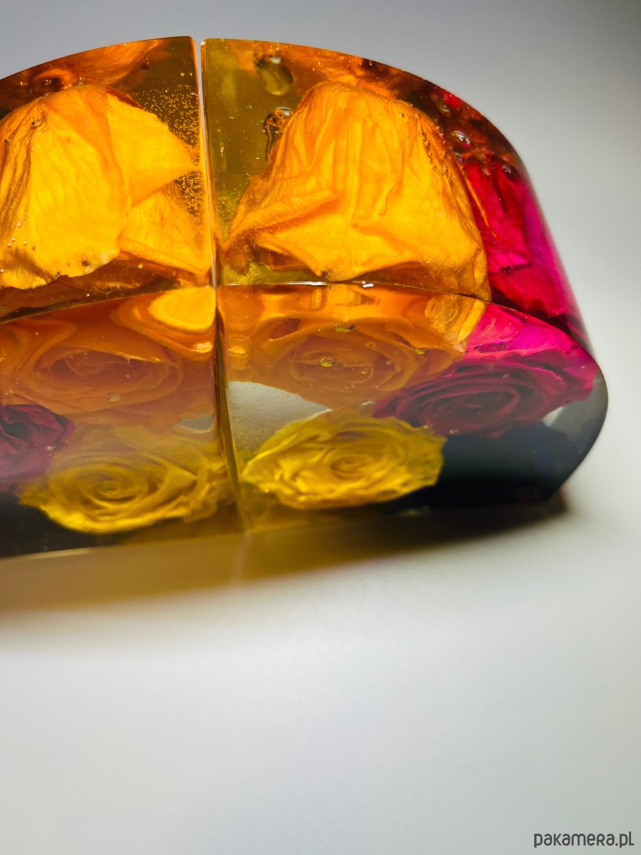 zakładki do książek Podpórki do książek  z żywicy z wiecznymi różami 5