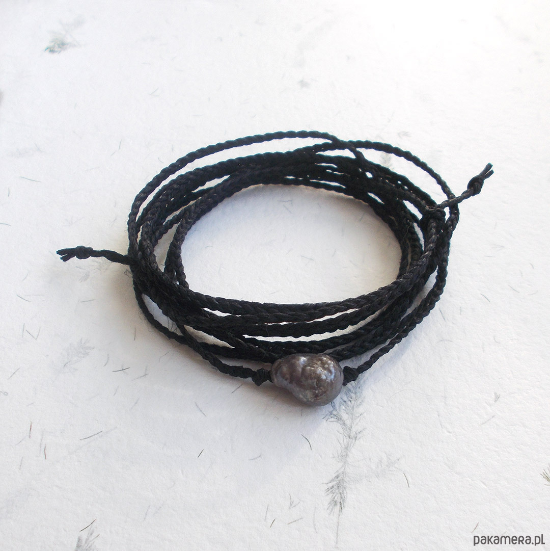 bransoletki na sznurku NATURE Len czarny i stalowa perła Bransoletka 2