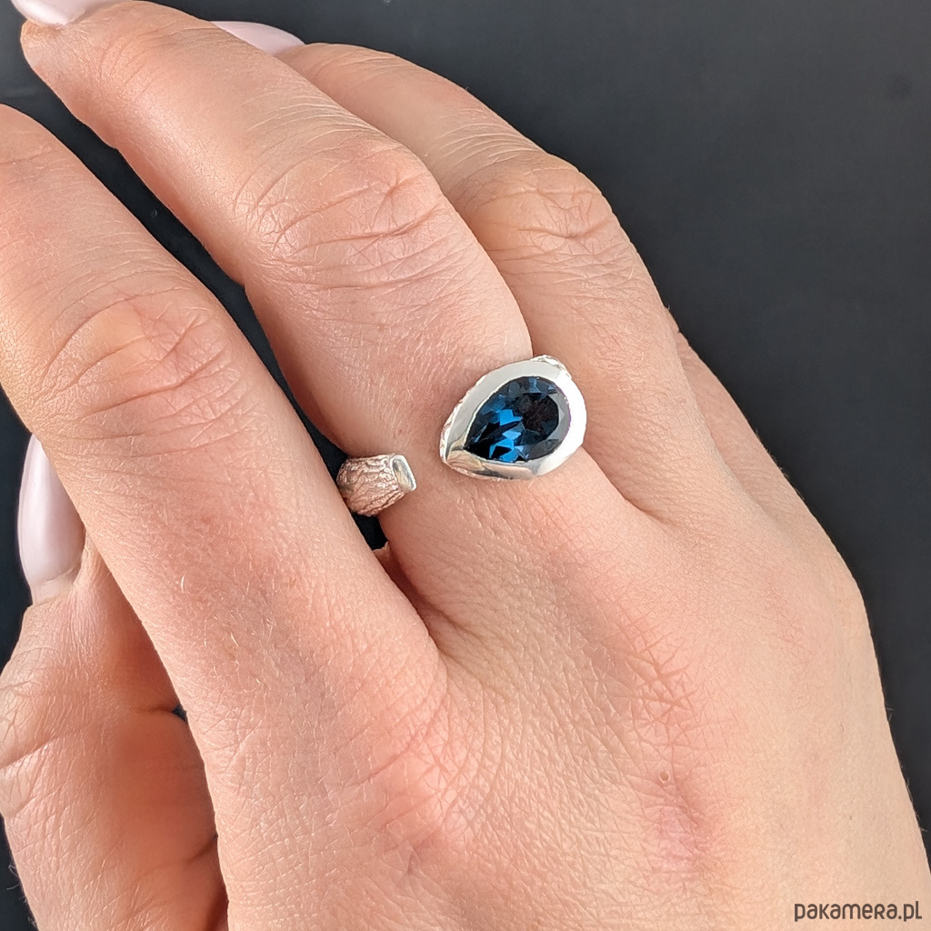 pierścionki srebrne Pierścionek london blue topaz 4