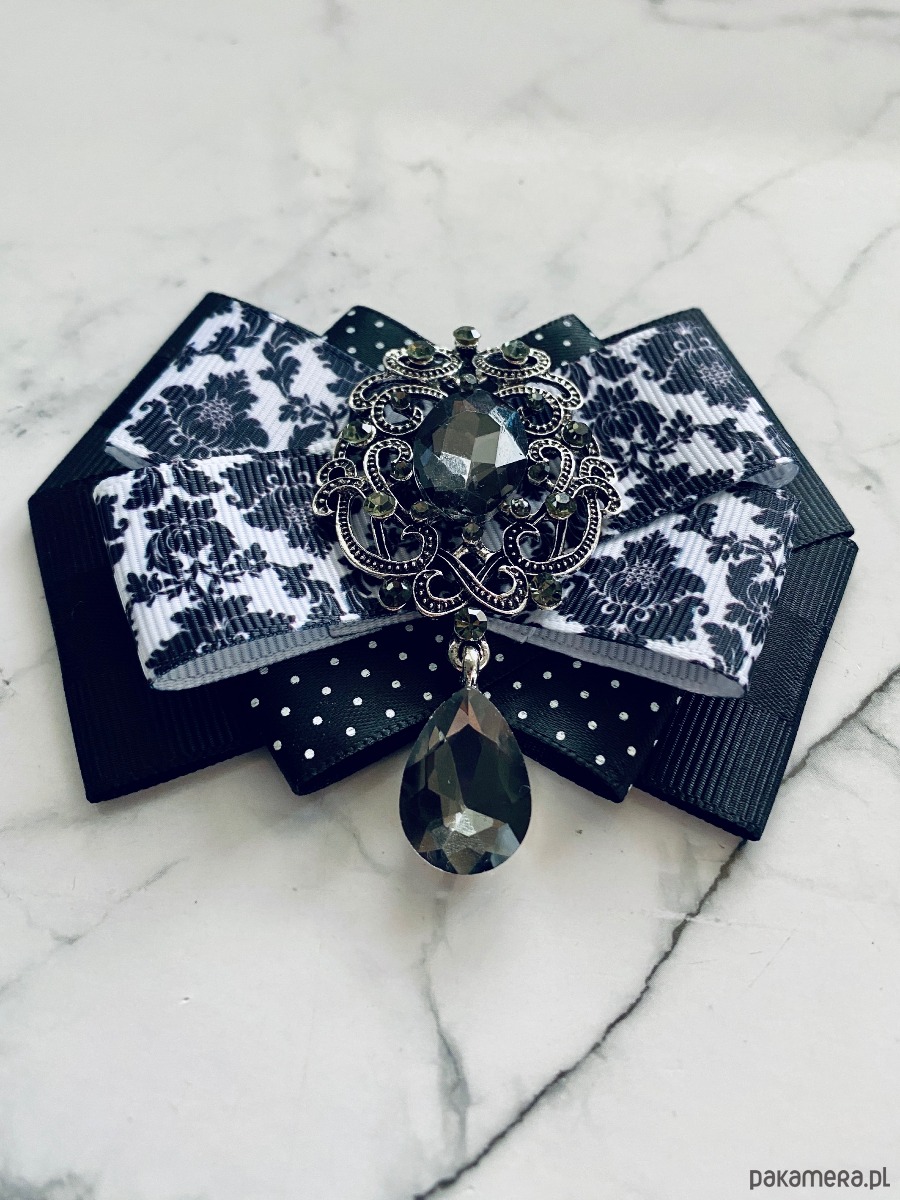 broszki Brosza Black & White z szarą kryształową ozdobą   NEW 4