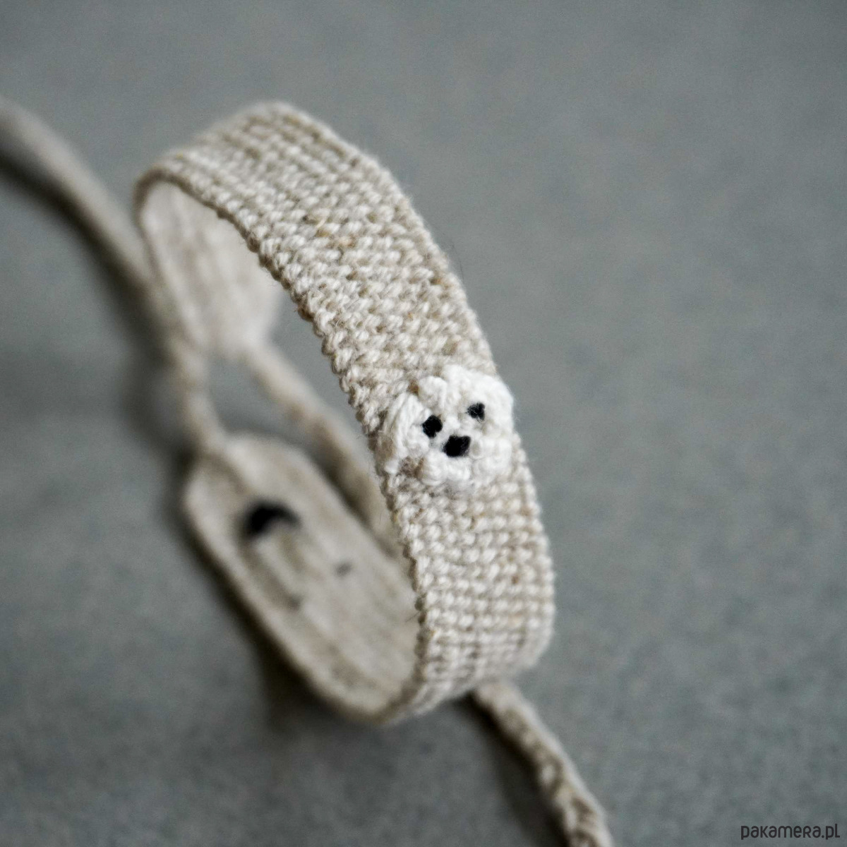 bransoletki na sznurku Unikatowa bransoletka handmade z haftowowanym pieskiem - maltańczyk 3