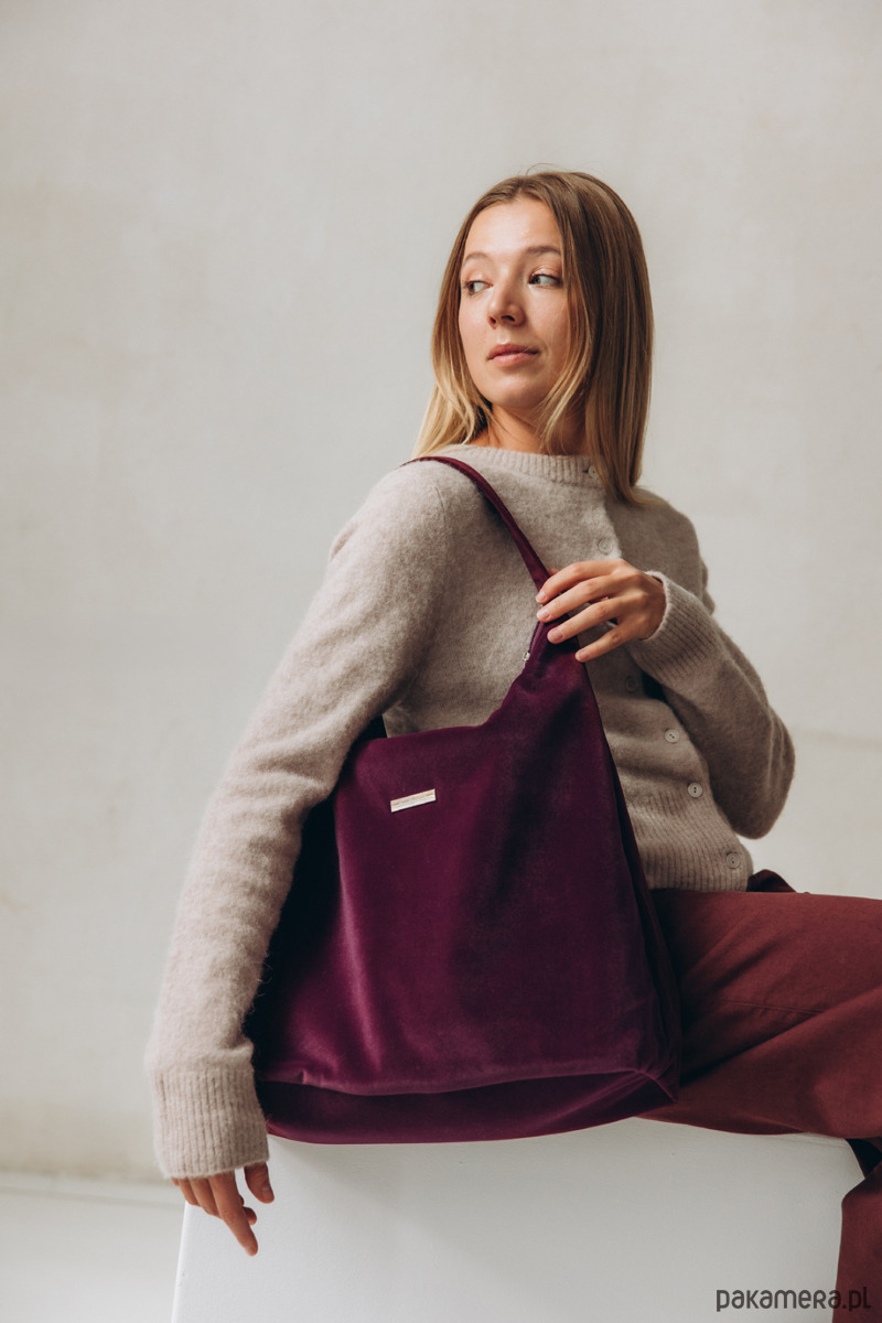 torby na ramię Torba HOBO z weluru tapicerskiego w kolorze BAKŁAŻANOWYM 3