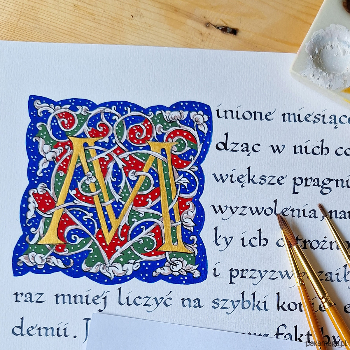 Warsztaty edukacyjne W białym winie zaplątani: renesansowe zrobienia, złocone inicjały 0
