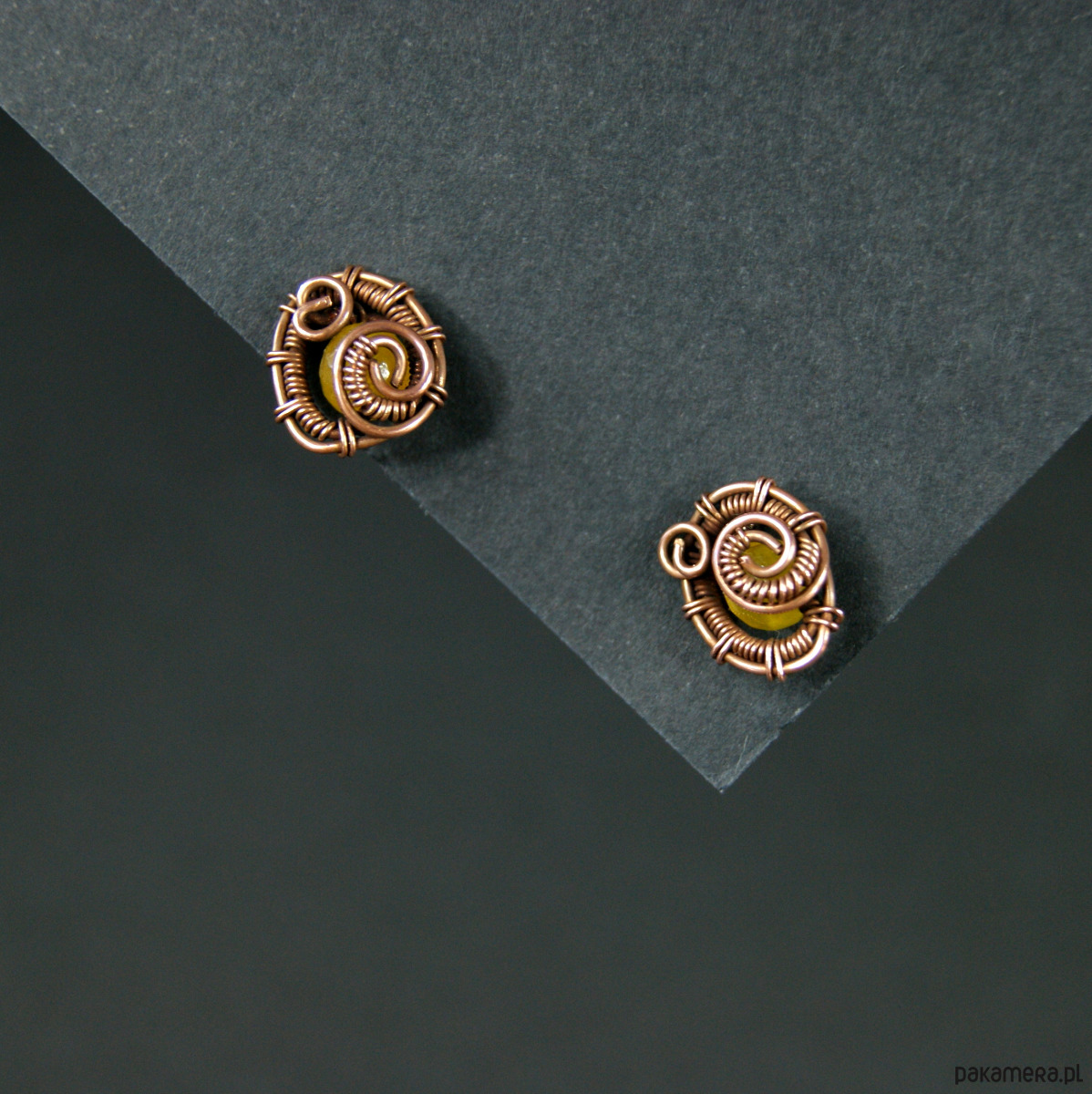 kolczyki wire wrapping Kolczyki sztyfty z żółtym jadeitem 3