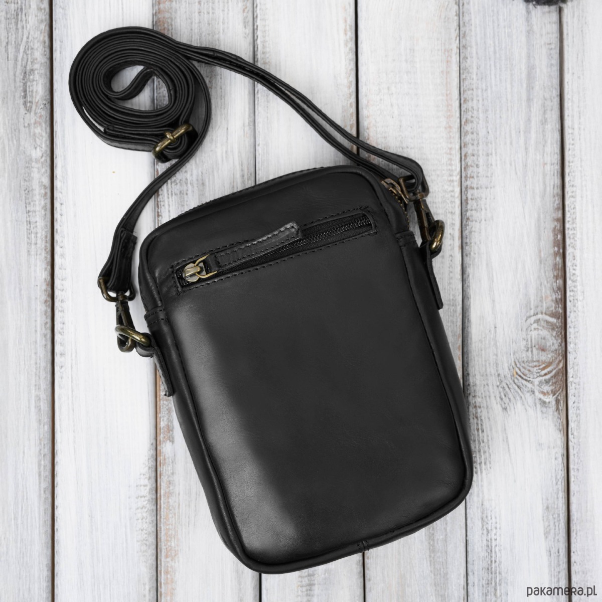 torby i nerki męskie Saszetka męska skórzana na ramię czarna mała funkcjonalna IM-02-BL 8