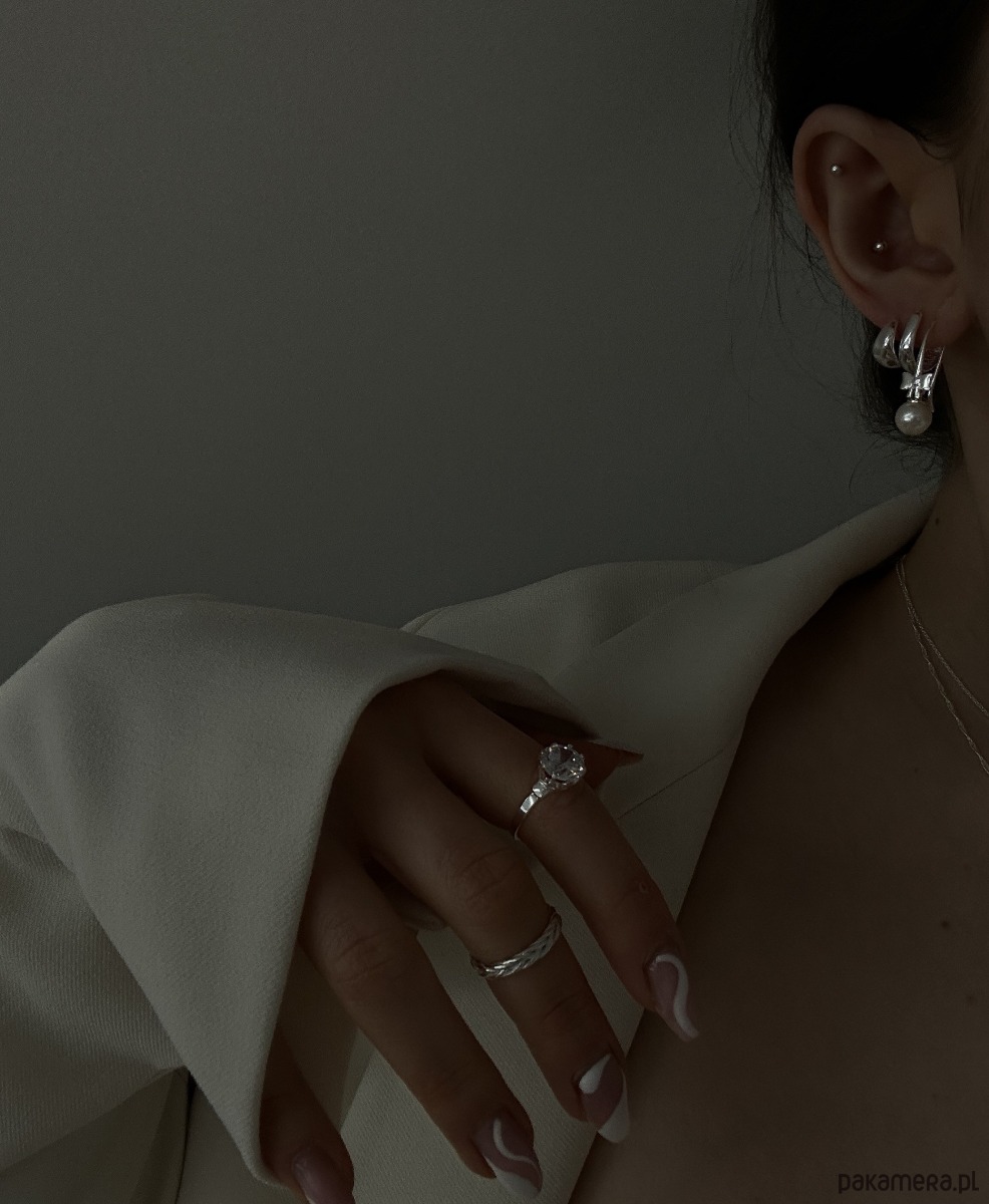 pierścionki srebrne Srebrny pierścionek z dużą cyrkonią 4