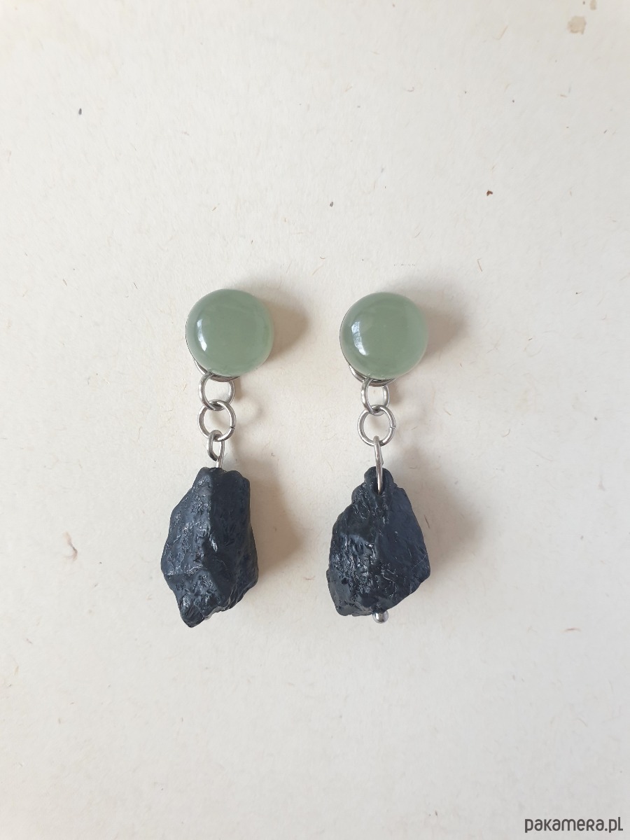 kolczyki z kamieniami Kolczyki RAW jadeit, czarny turmalin 2