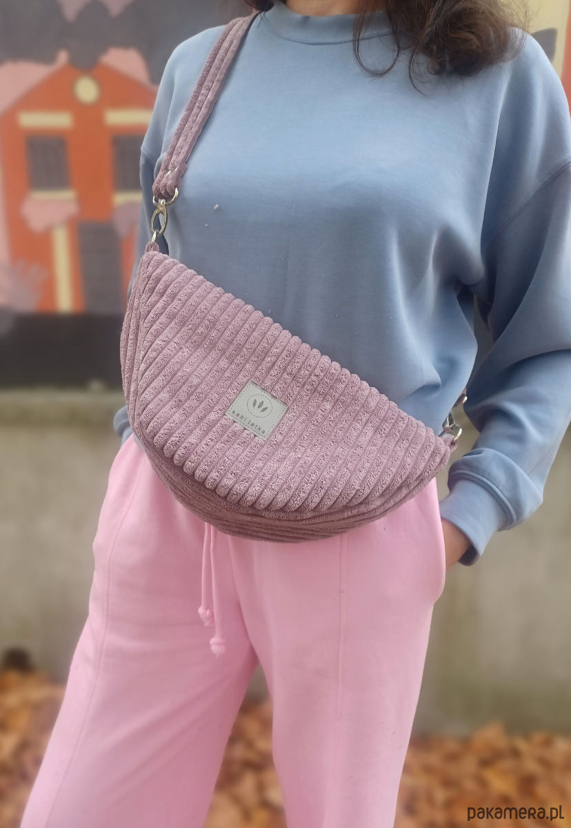 saszetka nerka Banana sztruksowa torebko nerka Wrzosowa 2