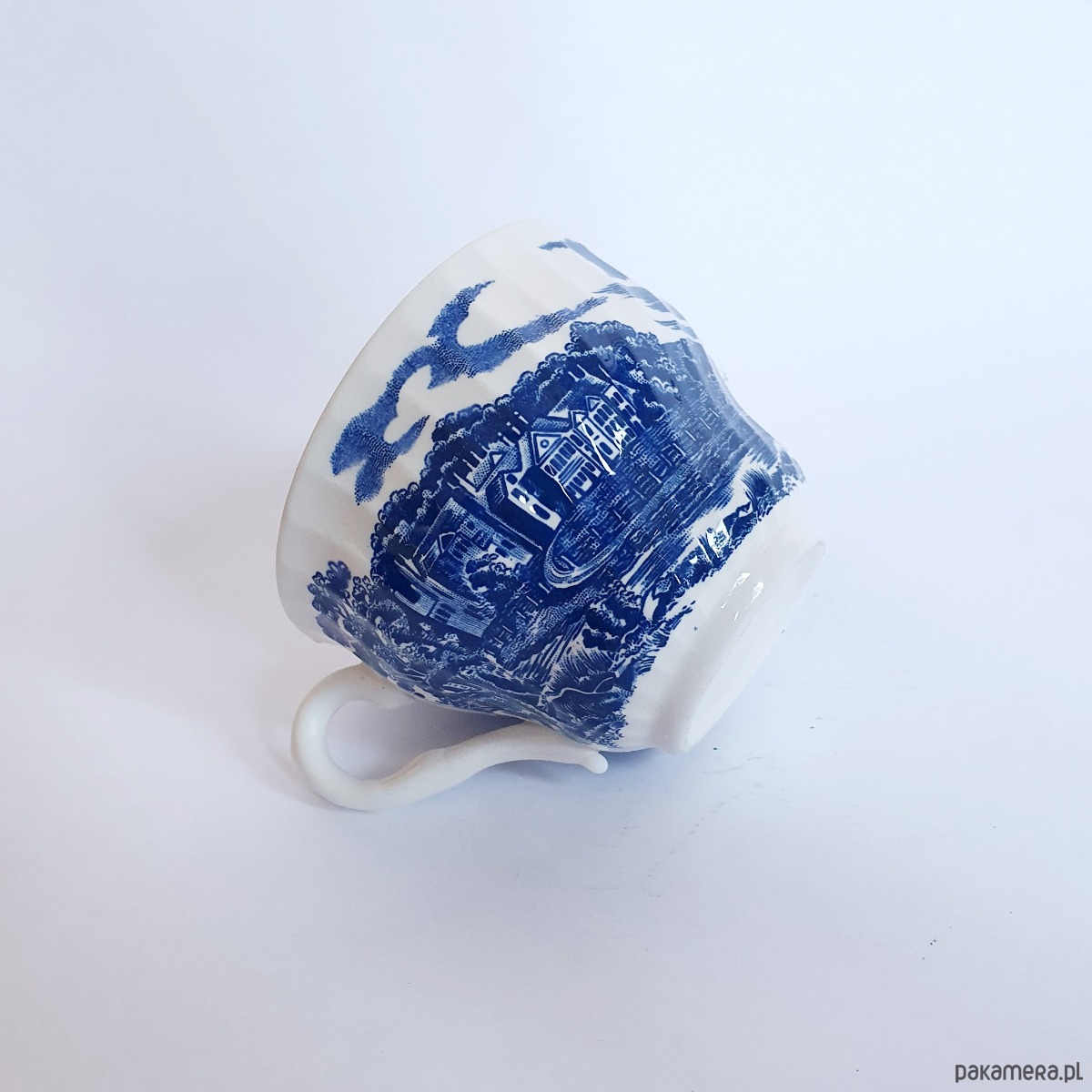 świeczniki i świece Świeca sojowa w zabytkowej angielskiej filiżance 1