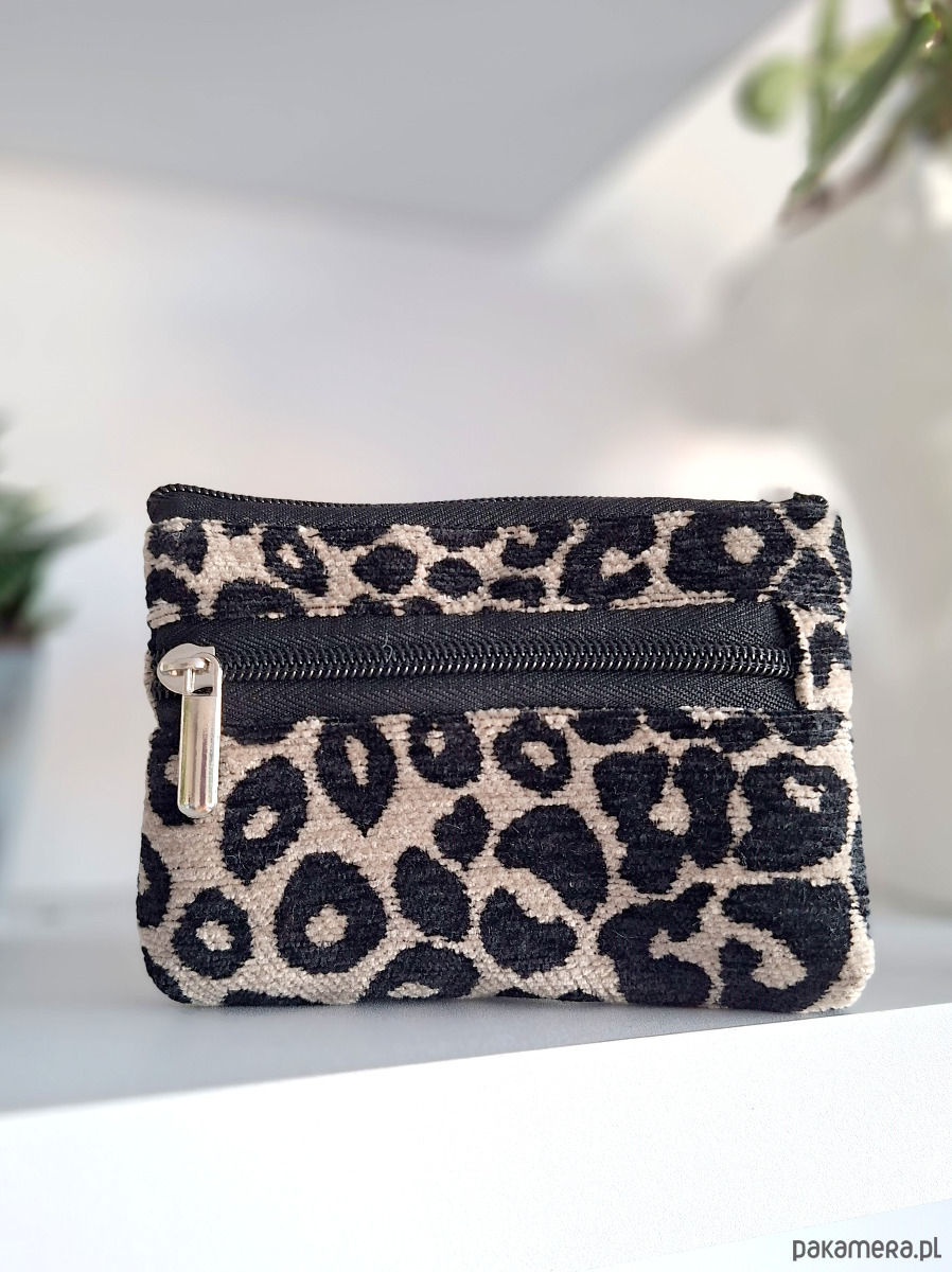 portfele damskie Żakardowy portfel w panterkę Beżowy 1