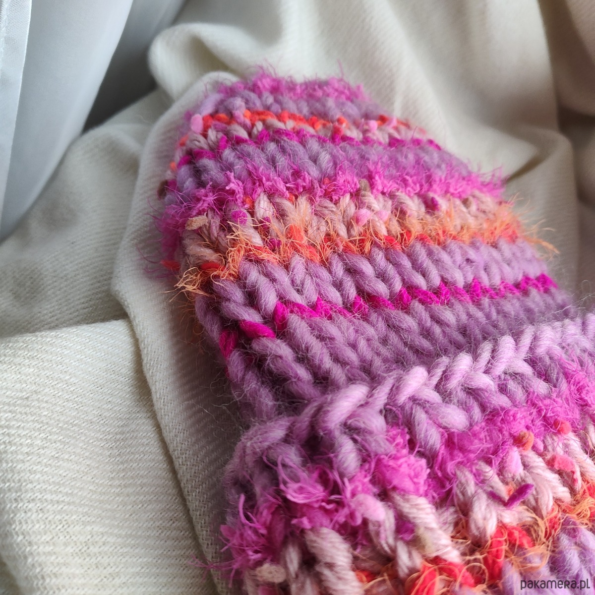 czapki damskie Wełniana kolorowa czapka na drutach WOOLLY orange and pink 7