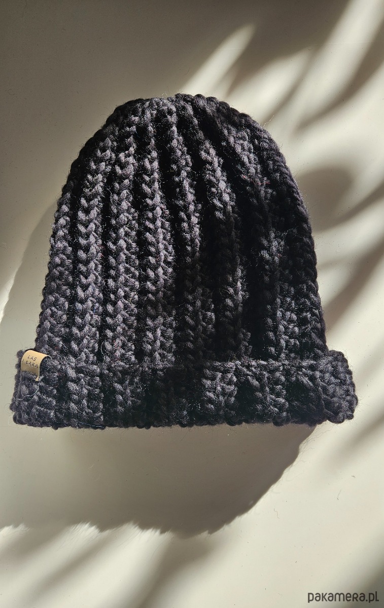 czapki damskie Czarna czapka wełniana 1