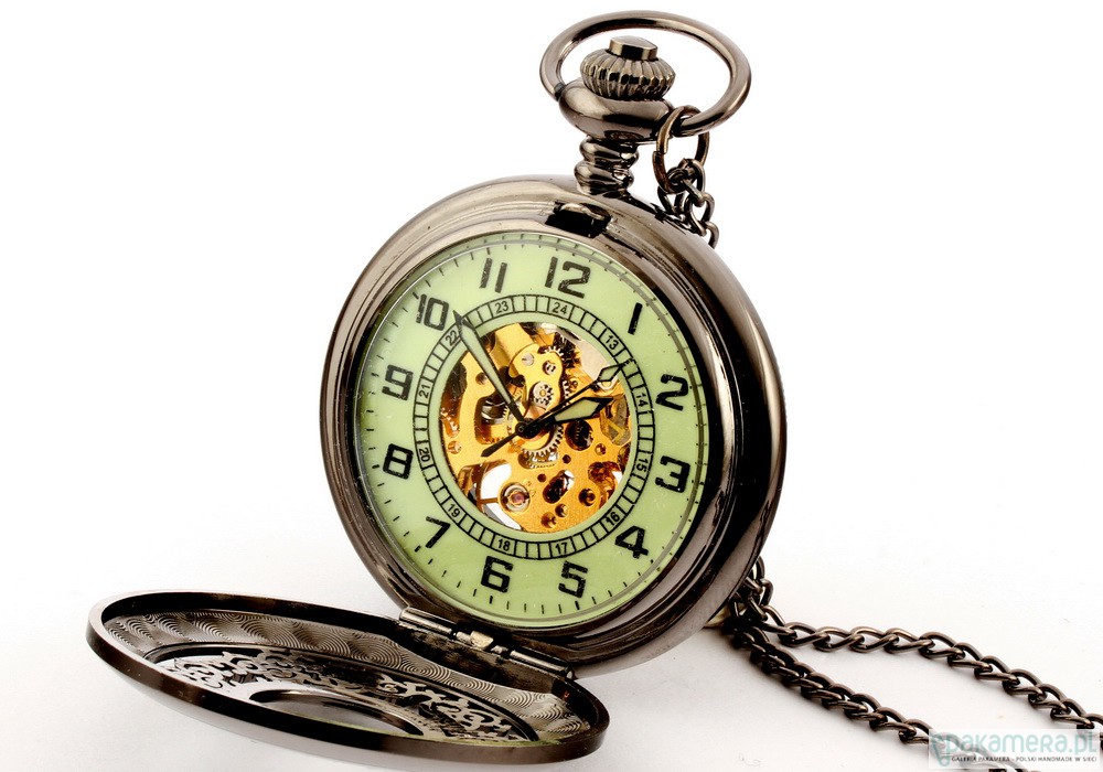 zegarki na łańcuszku Rzeźbiona Czerń - Drobiny Czasu 3