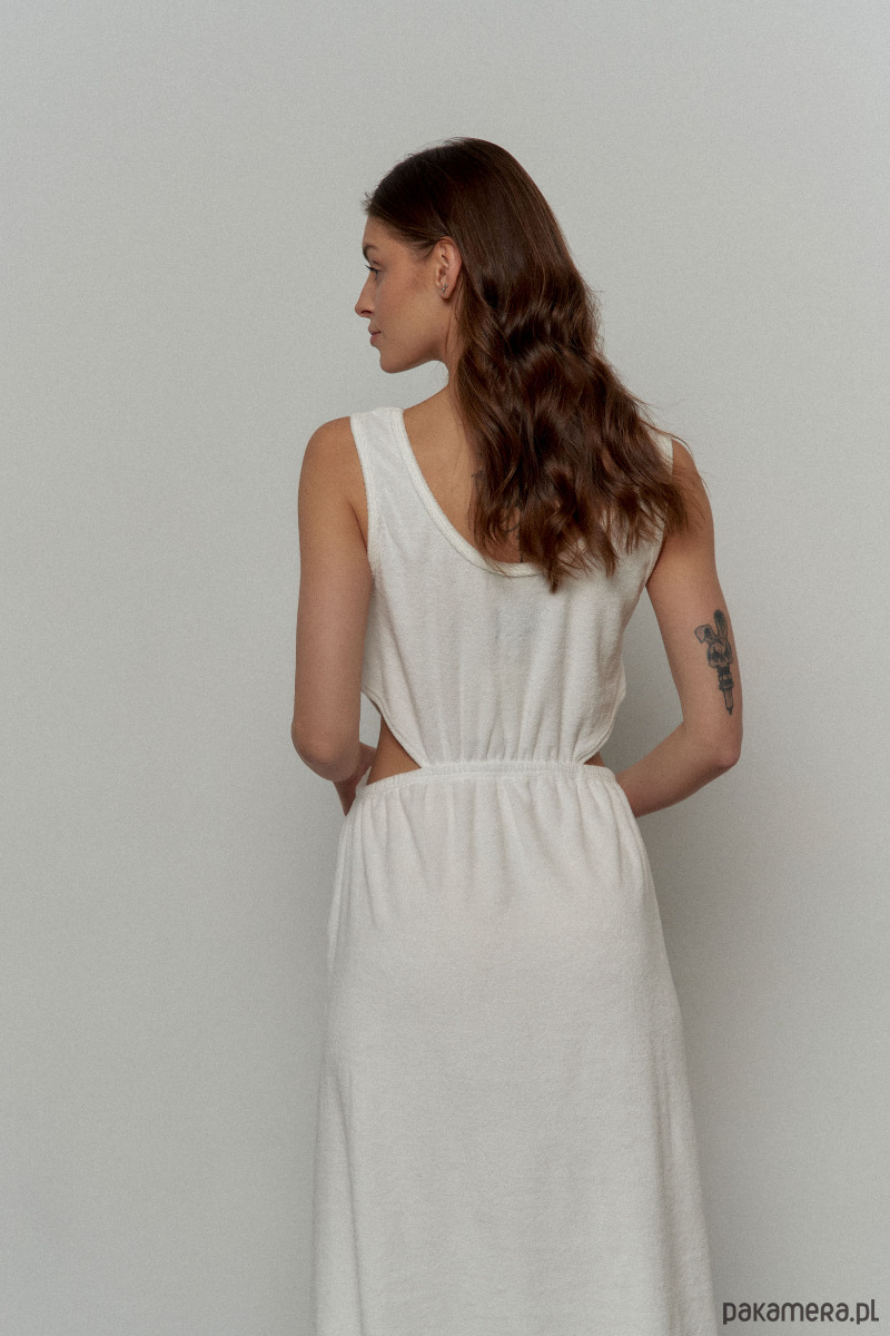 sukienki maxi damskie Sukienka  ECRU z wycięciami 6