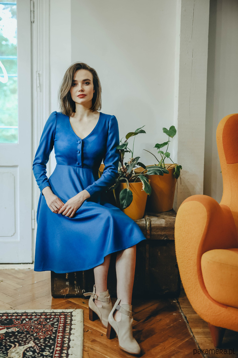 sukienki midi damskie Sukienka z wełny merino - morska 1