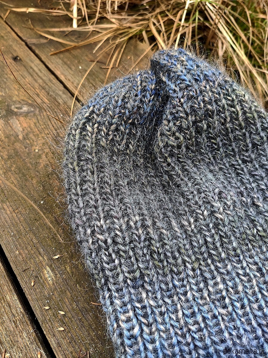 czapki damskie Z oliwką / czapka 1