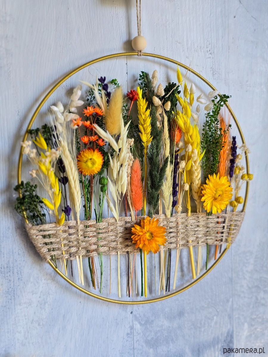 wianki Jesienna dekoracja na ścianę lub drzwi - obręcz z suszonymi kwiatami 2