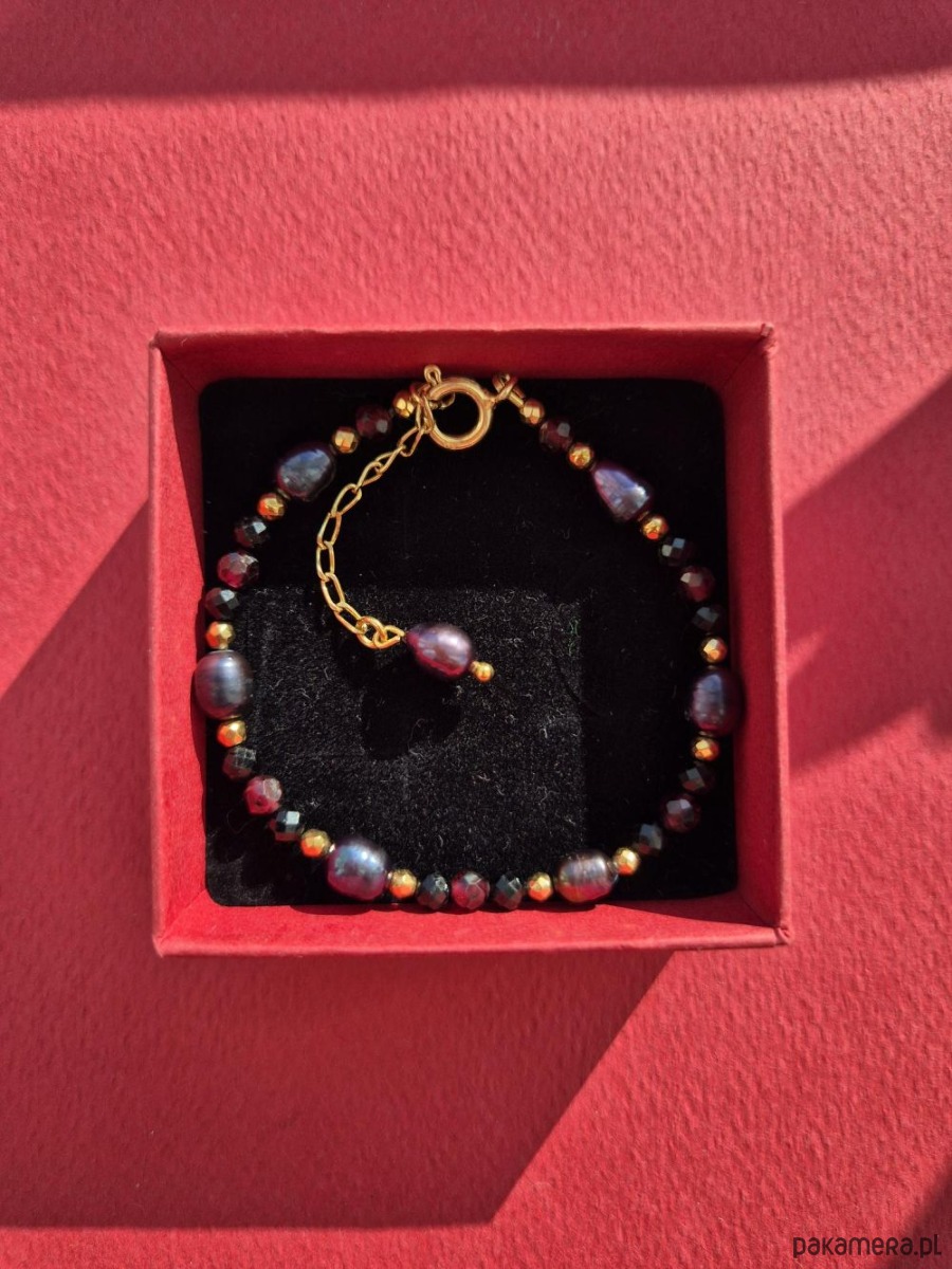 bransoletki z kamieni naturalnych Wzorzysta bransoletka z czarnych pereł, granatów i hematytów z łańcuszkiem 2