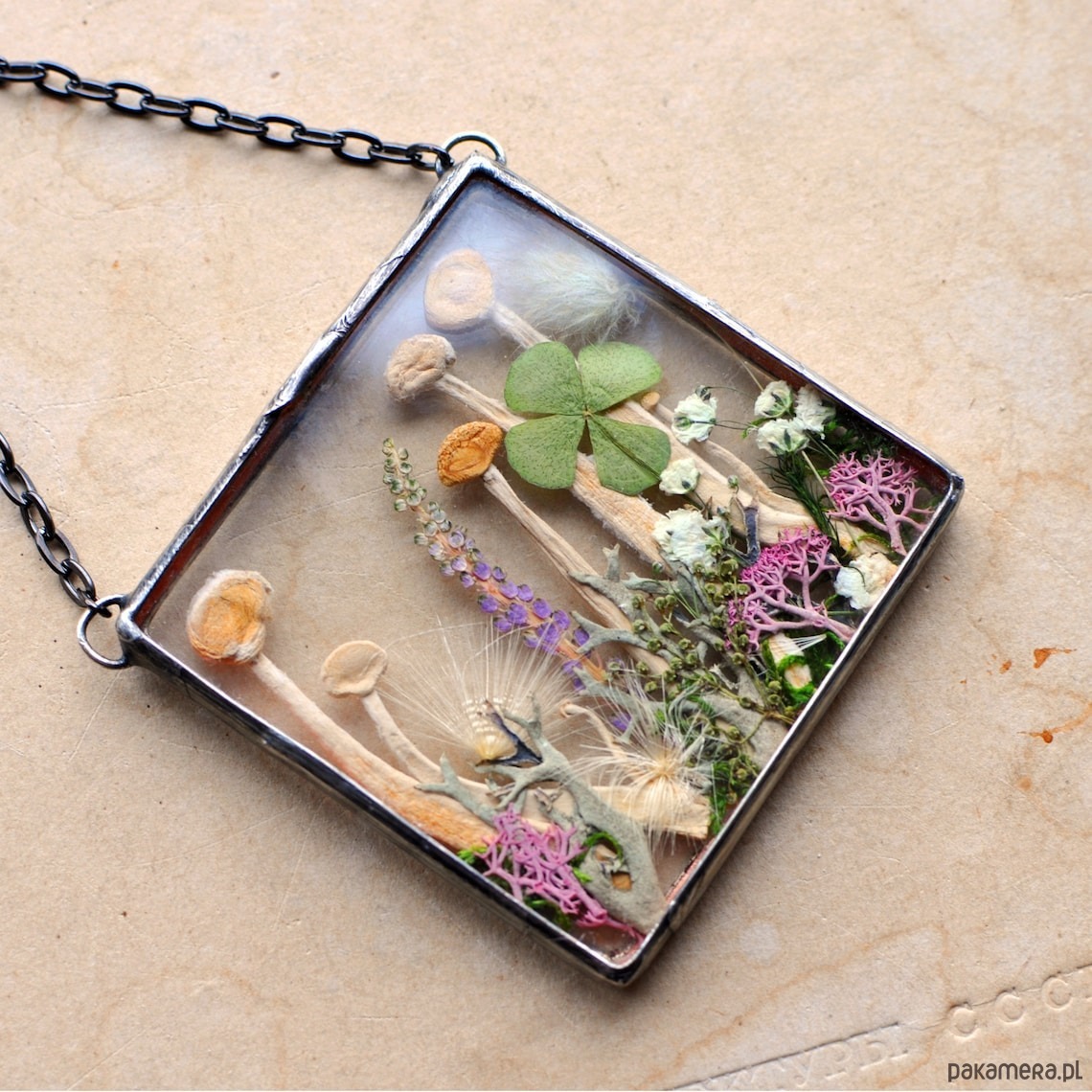 Ozdoby na ścianę Urocza łączka - dekor z grzybkami 5