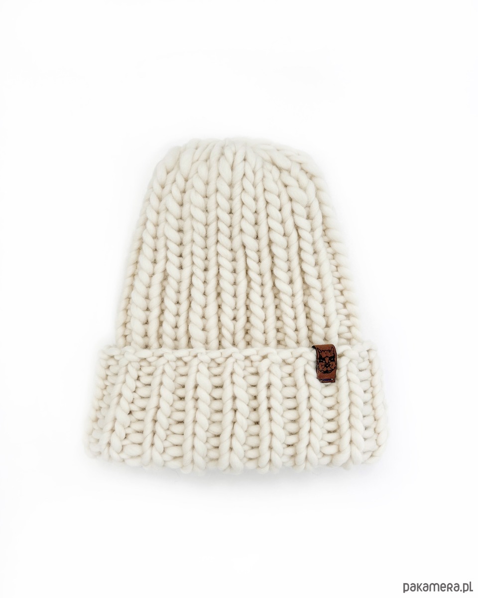 czapki damskie Klasyczna biała czapka oversize z grubej wełny 1