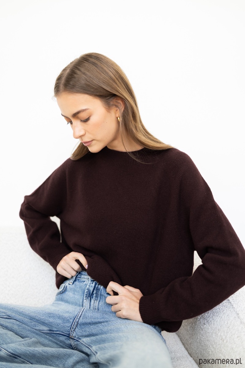 swetry damskie  Sweter Simple czekoladowy 2
