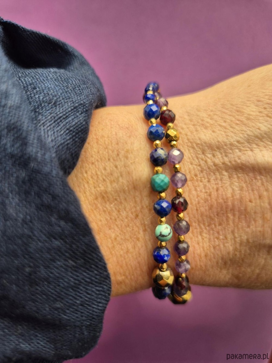 bransoletki z kamieni naturalnych Fioletowo-niebieska bransoletka z ametystów i lapis lazuli z zawieszką 1