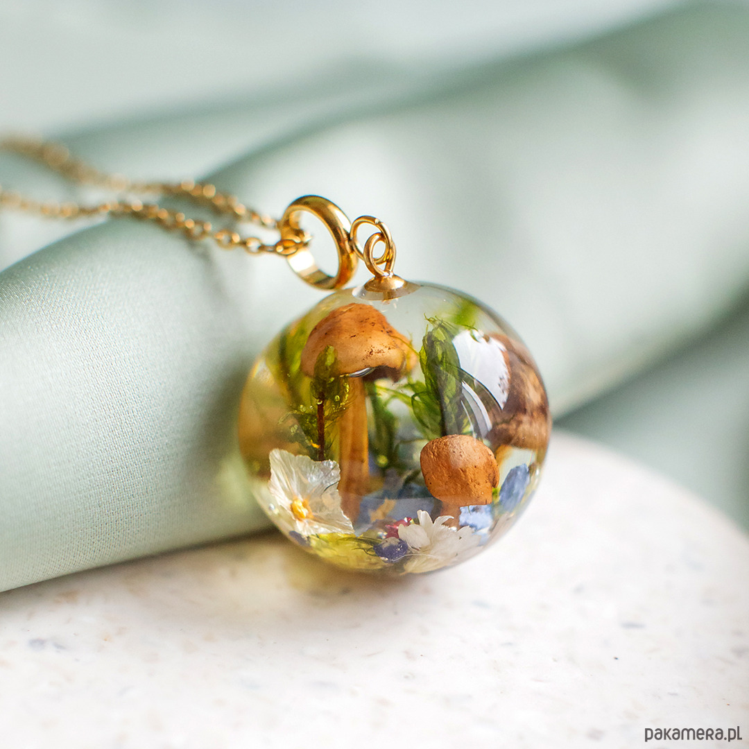 wisiory Naszyjnik z leśną kompozycją 2
