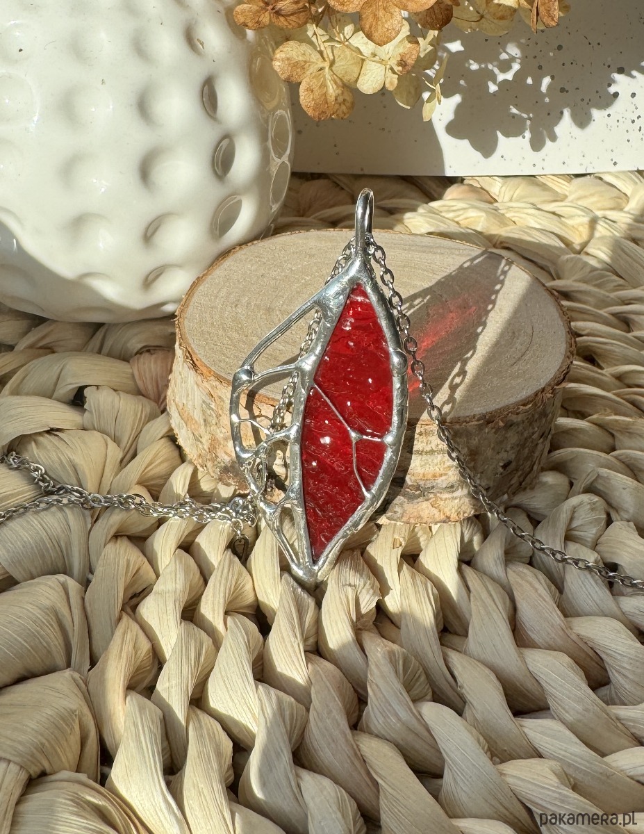 wisiory Szklany wisiorek na łańcuszku Naszyjnik Witraż  Listek Czerwony 4
