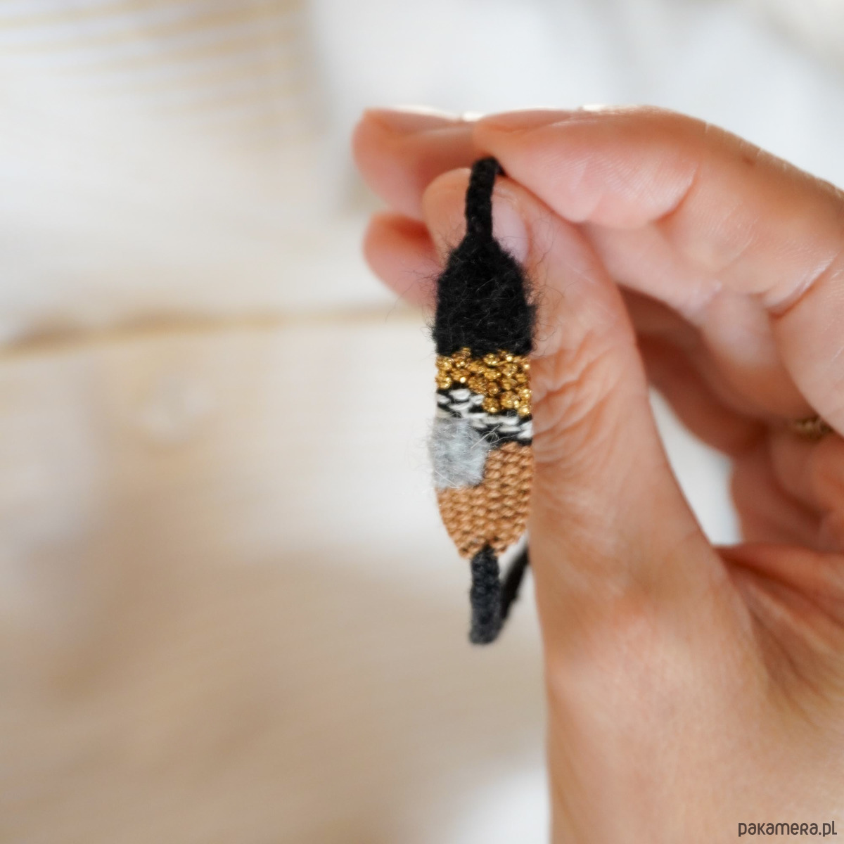 bransoletki na sznurku Mini, boho bransoletka wiązana na supełek w neutralnej kolorystyce 4