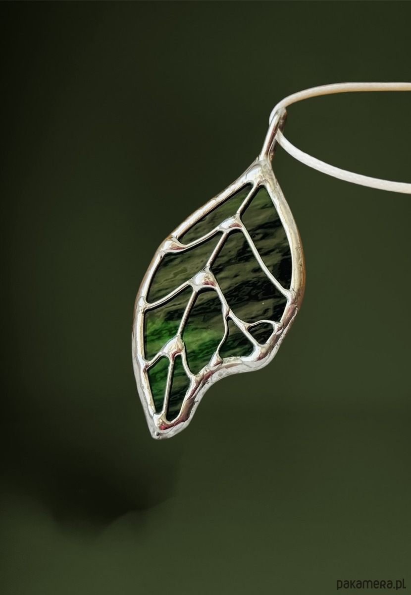 wisiory Szklany wisiorek na łańcuszku Naszyjnik Witraż  Listek 1