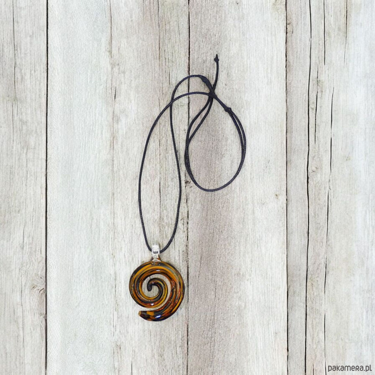 wisiory Spirala brązowy wisior muśnięty złotym słońcem 1