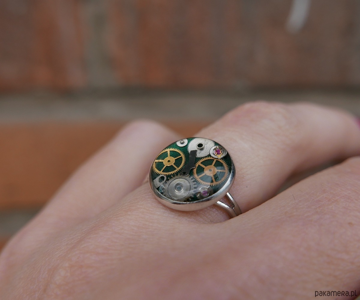 pierścionek z żywicy Mechaniczny pierścionek 262 2